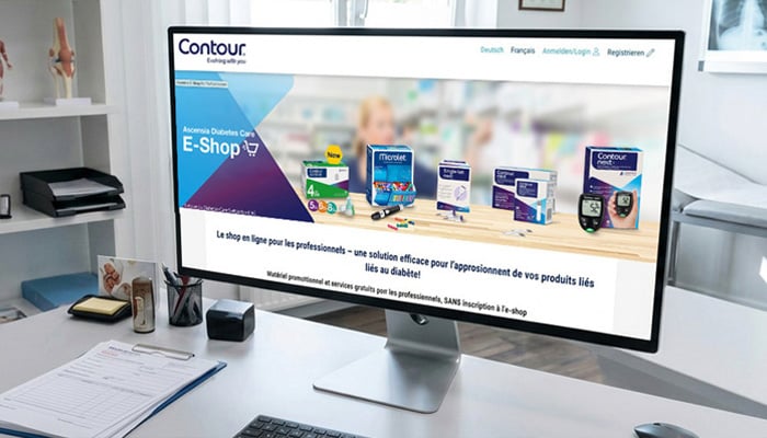 Professionista sanitario durante un ordine nell’e-shop